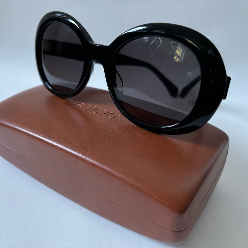 Illesteva Mathilde Sunglasses - Picture 9 of 10